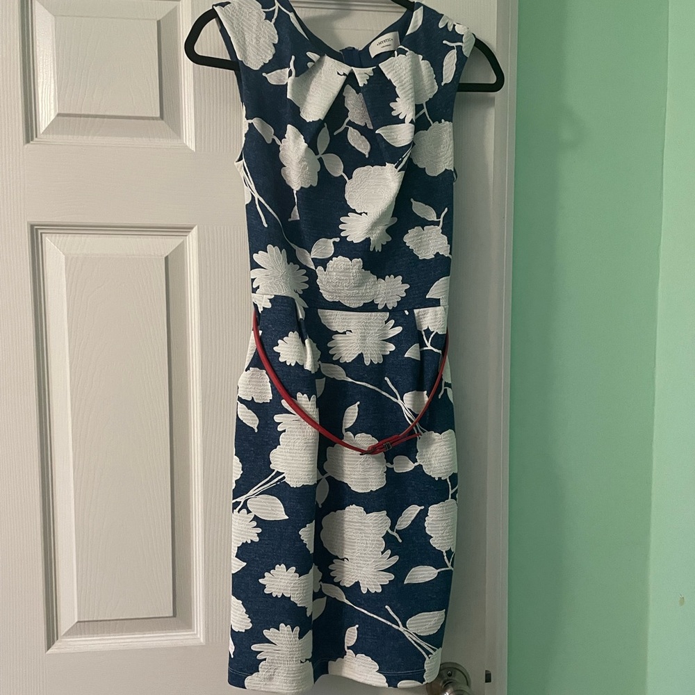 Women’s size Medium Mystic Dress